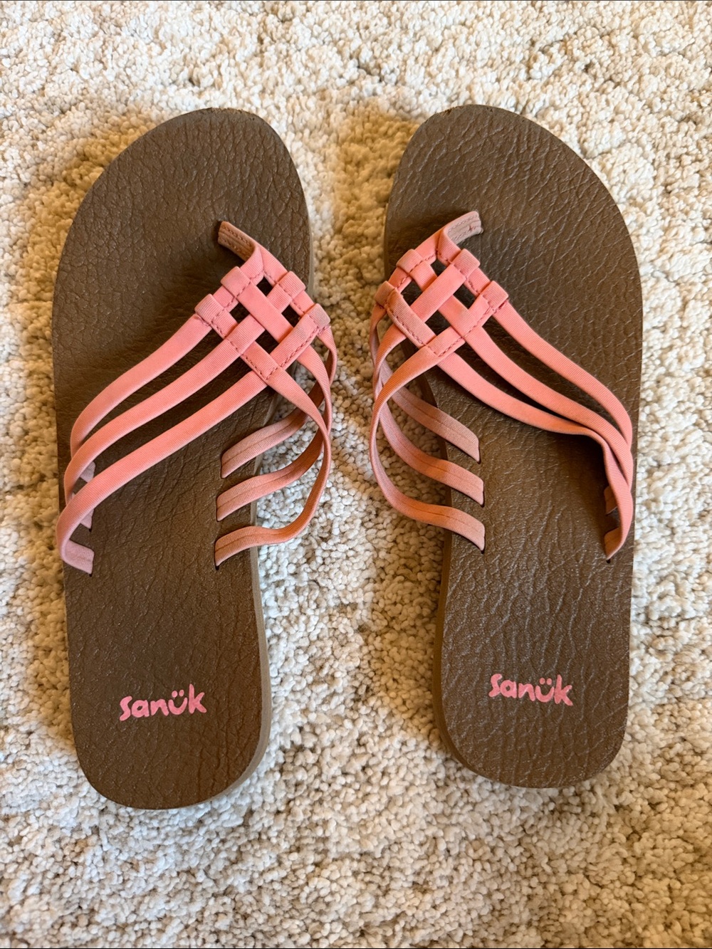 Sanuk Brown Footbed Sandals with Pink Strappy Upper - size 9